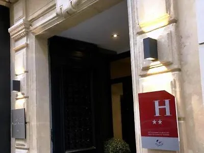 **  Hotel Victor Masse Paris France